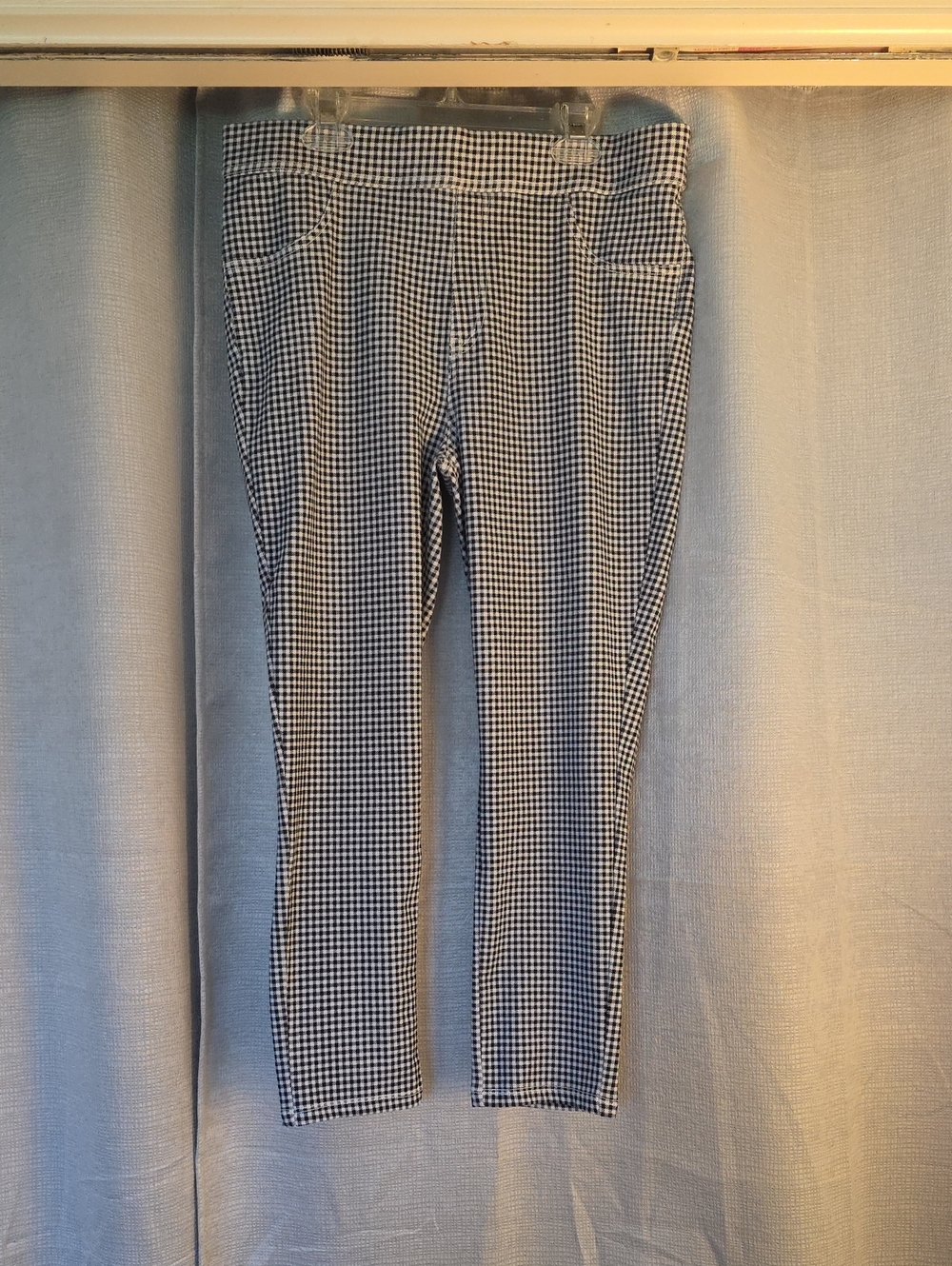 Time and Tru Black and White Gingham Crop Pants